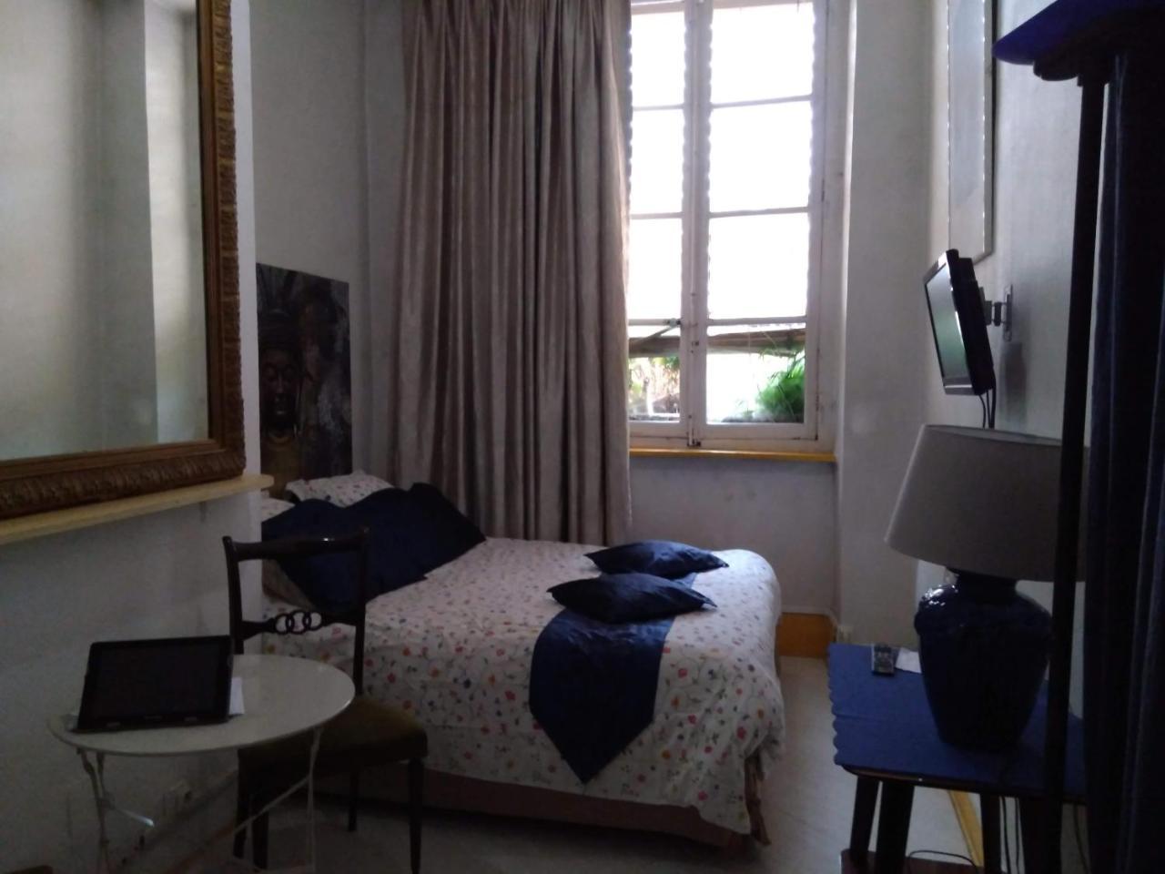 Chambres Les Soyeuses Lione Esterno foto