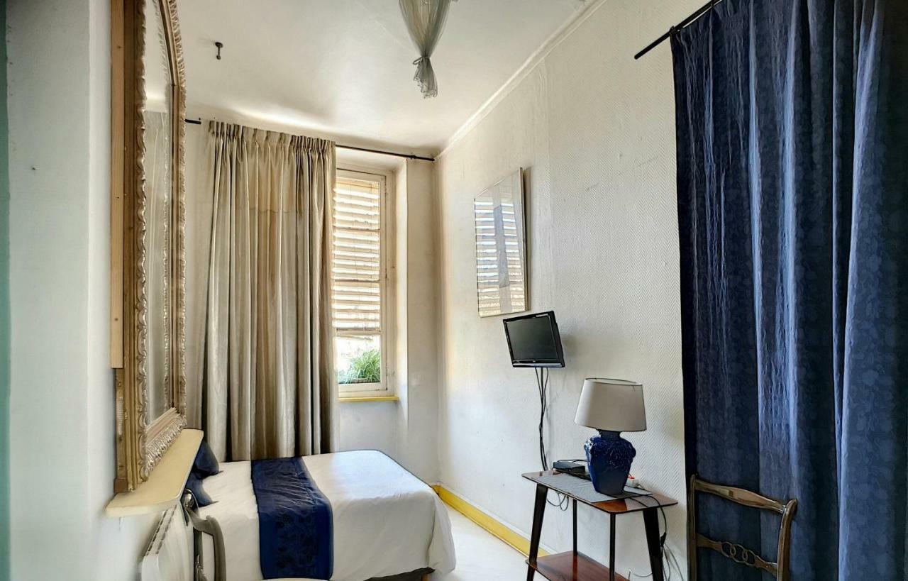 Chambres Les Soyeuses Lione Esterno foto